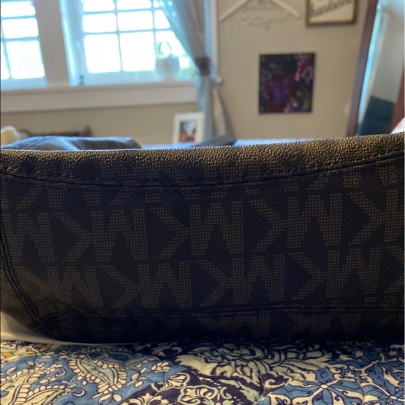 MK bag, brown, gold accents medium size - Picture 7 of 7